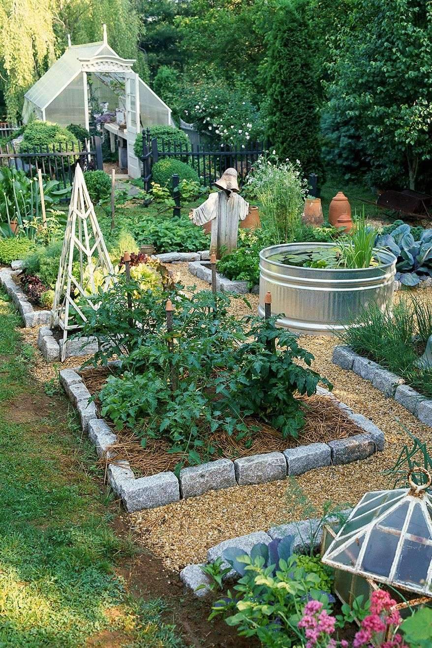 20 Landscaping Ideas to Perk Up Your Backyard