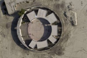 Construction of a primary school with a circular wall with spaces for children’s accommodation