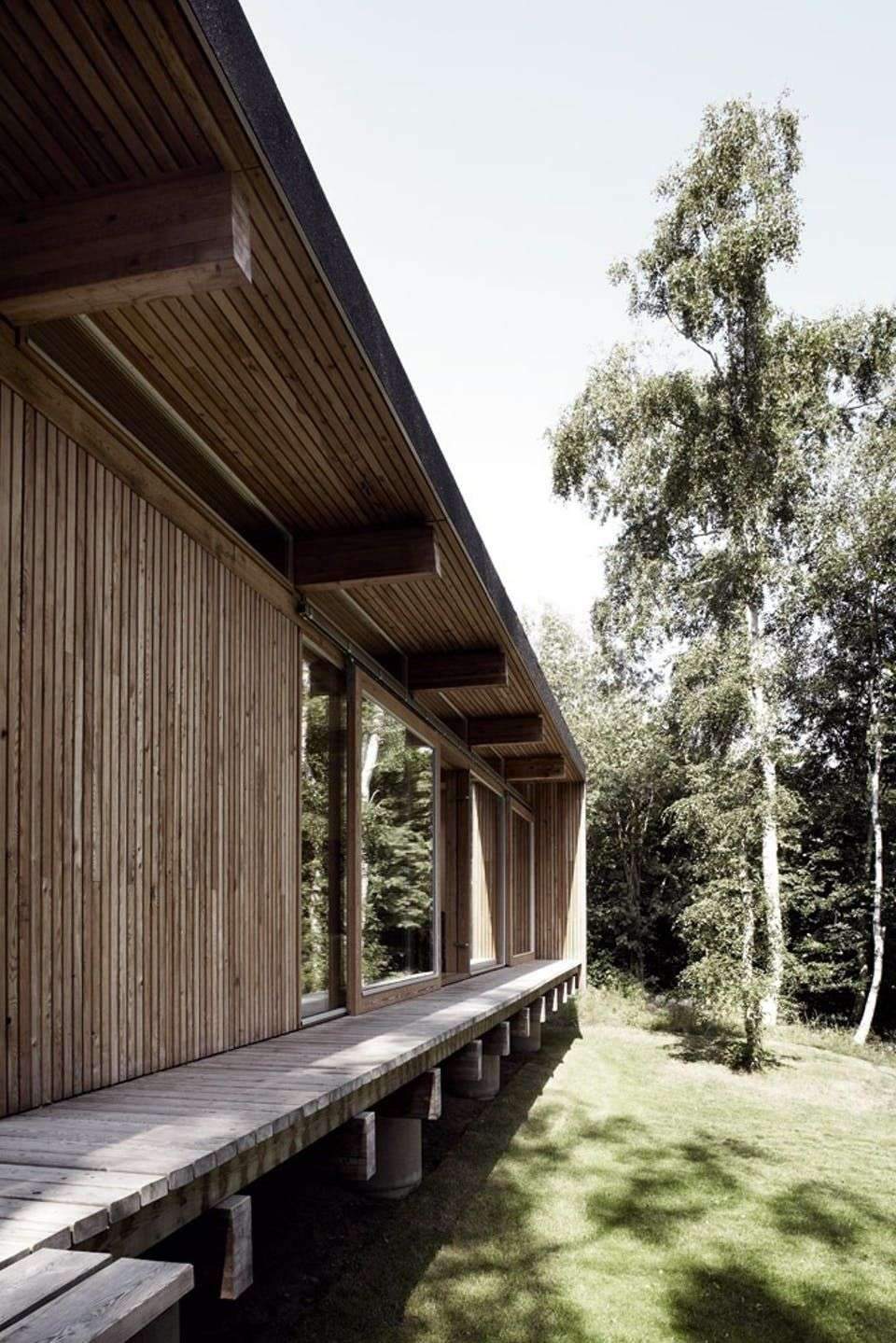 Arkitekt og snedker Mads Kaltofts fritidshus i Asnæs viser tydeligt hans kærlighed til godt…