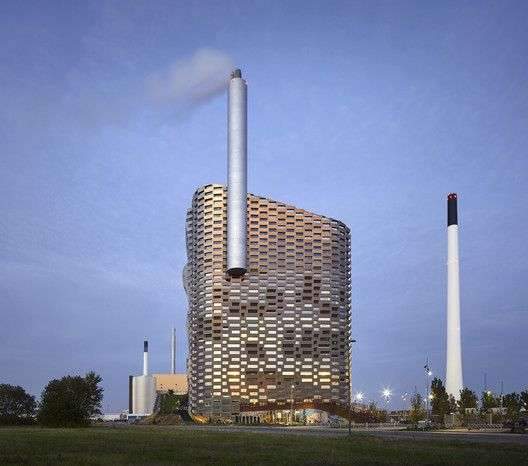 Proyectos públicos innovadores de Dinamarca: La planta de energía Copenhill, la Biblioteca Tingbjerg y…