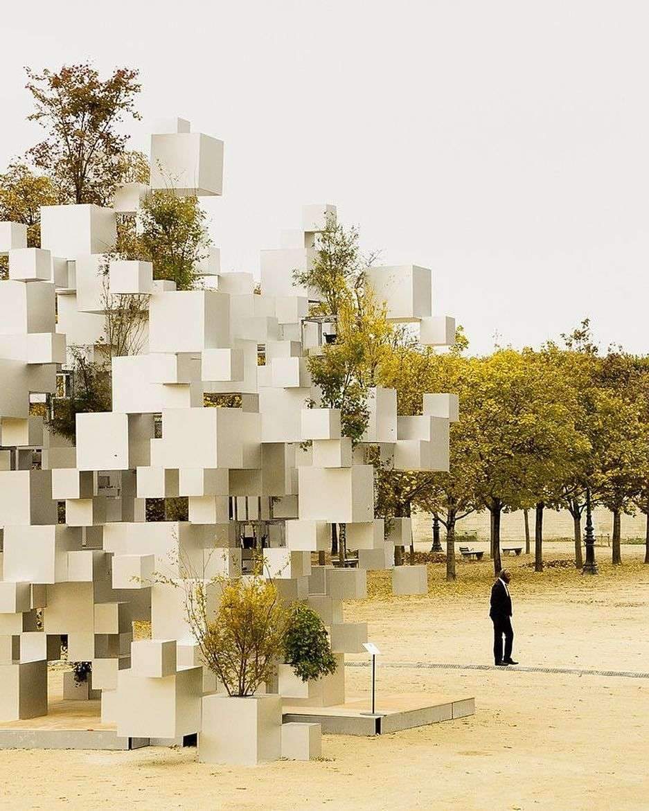 (Snapchat: #paarchitecture ) ‘Many Small Cubes’, An Outdoor Installation of Aluminum Cubes and Live…
