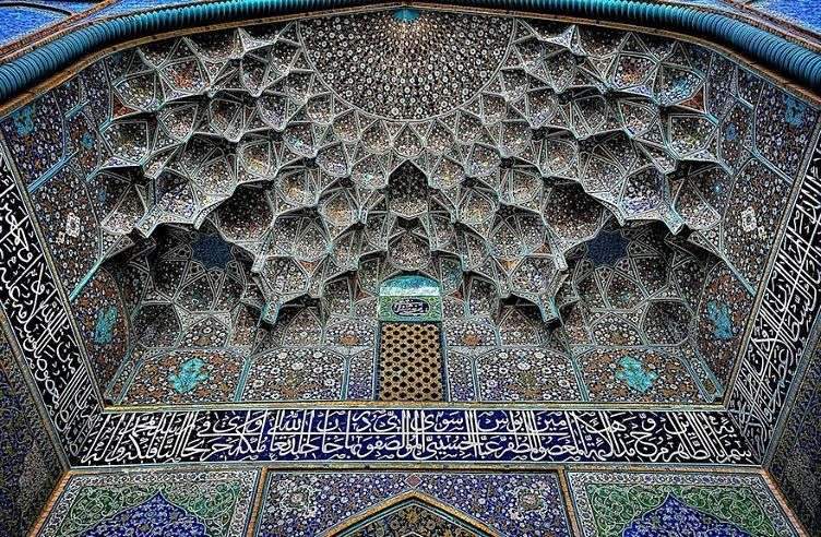 Enterance of Sheikh Lotfollah Mosque in #isfahan #iran How great and unique was designed…