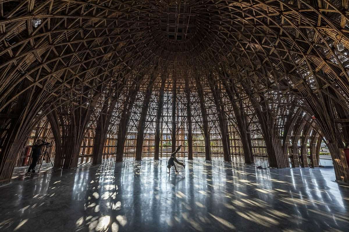 42000 bamboo reeds used to build a welcome center in Vietnam