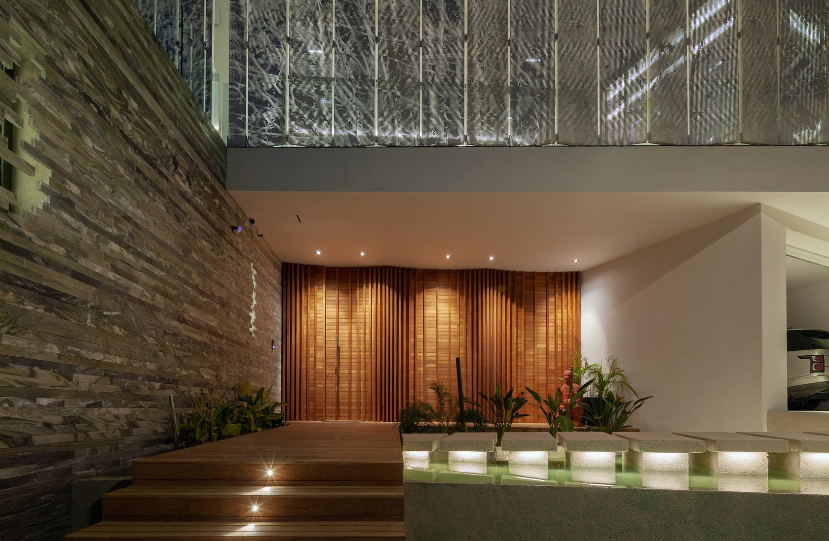 © Lambrianou Koutsolambros Architects