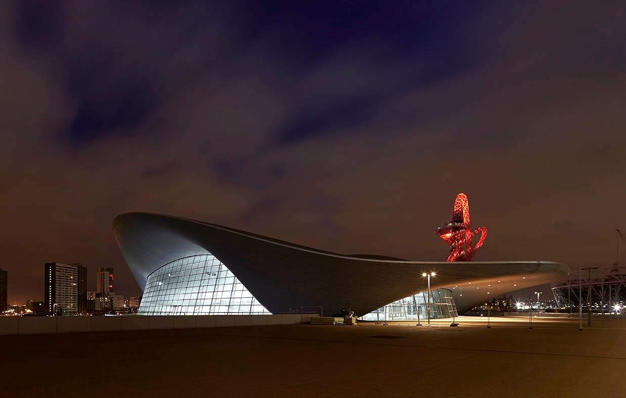 London Aquatics Centre_exterior_night