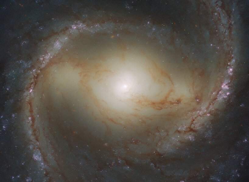 من البيانات إلى الصوت: ناسا تطلق صوتنة المجرة NGC 1300
