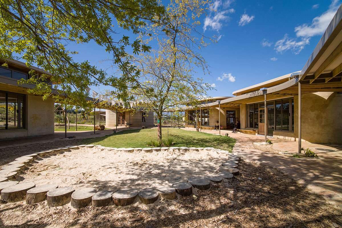 Building a green school with round walls in South Africa