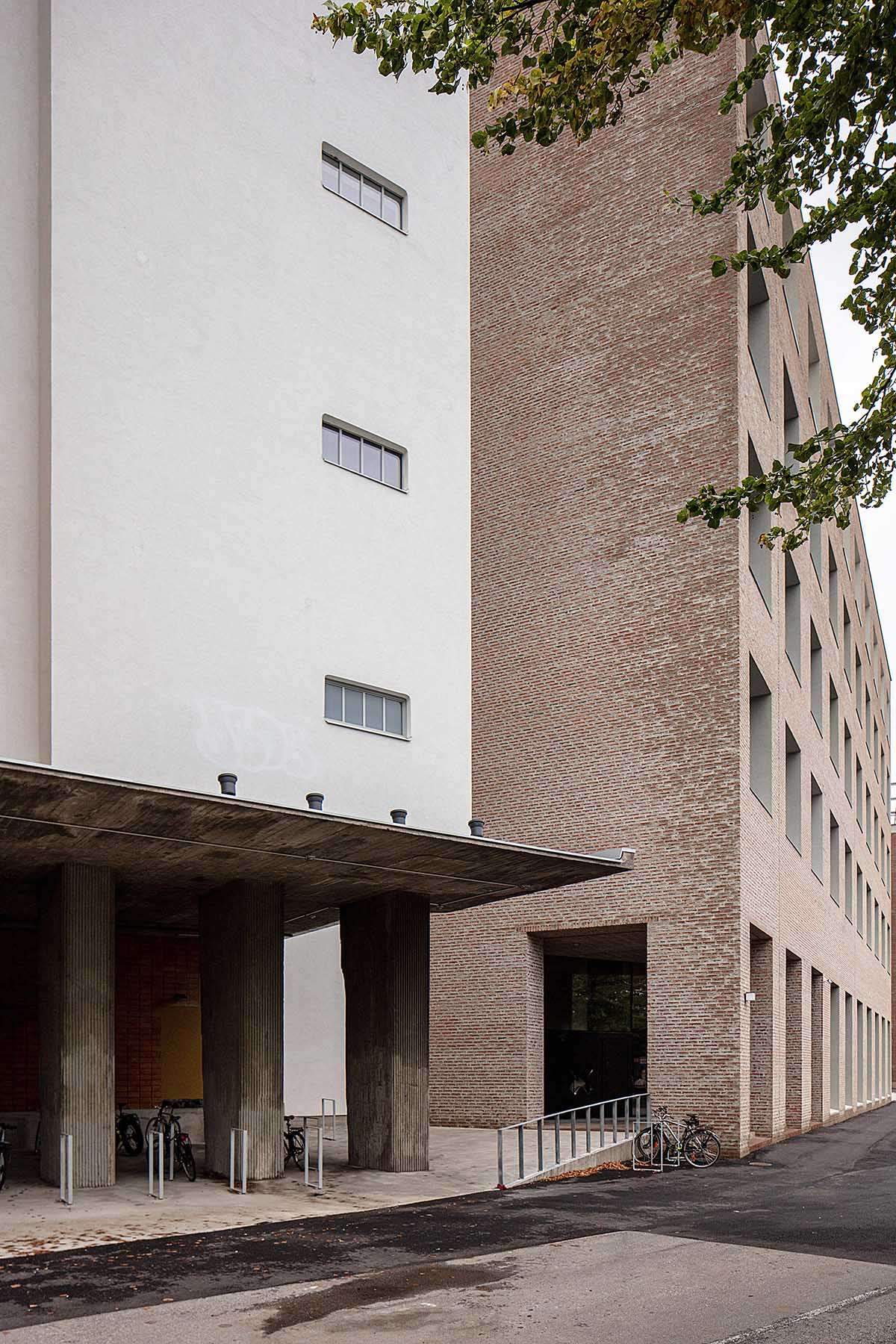 Converting the former buildings into a new building for the University of Arts