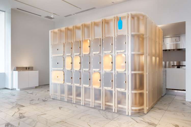 زجاجة القهوة الزرقاء Pop Up Cafe Shibuya / Schemata Architects - التصوير الداخلي