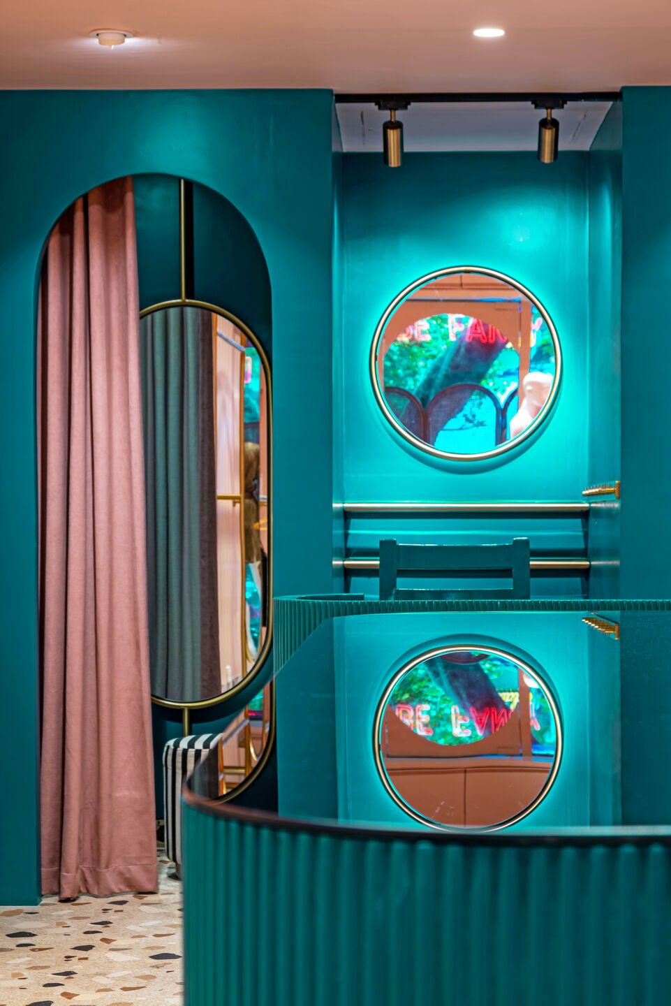 © Quirk Studio