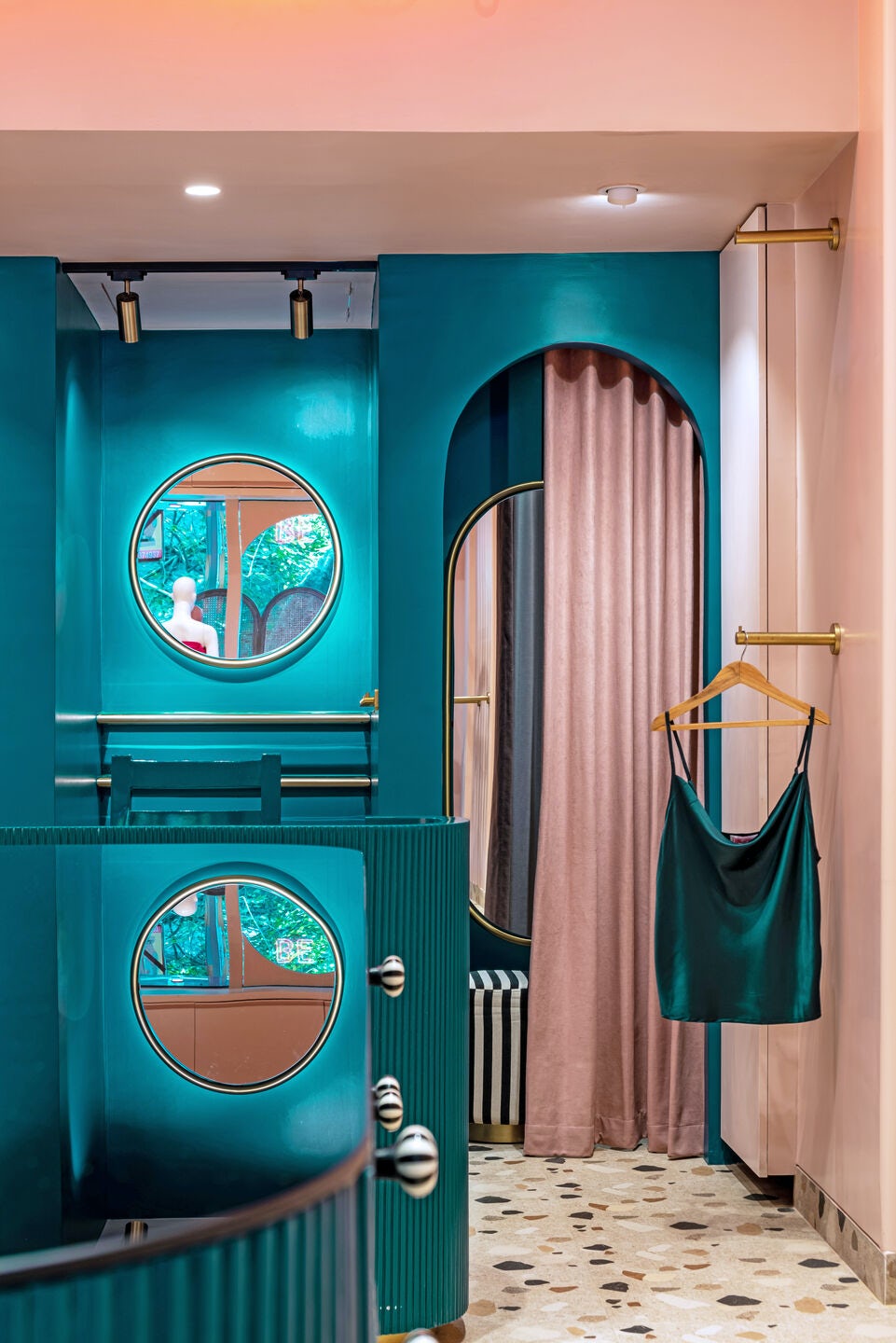 © Quirk Studio