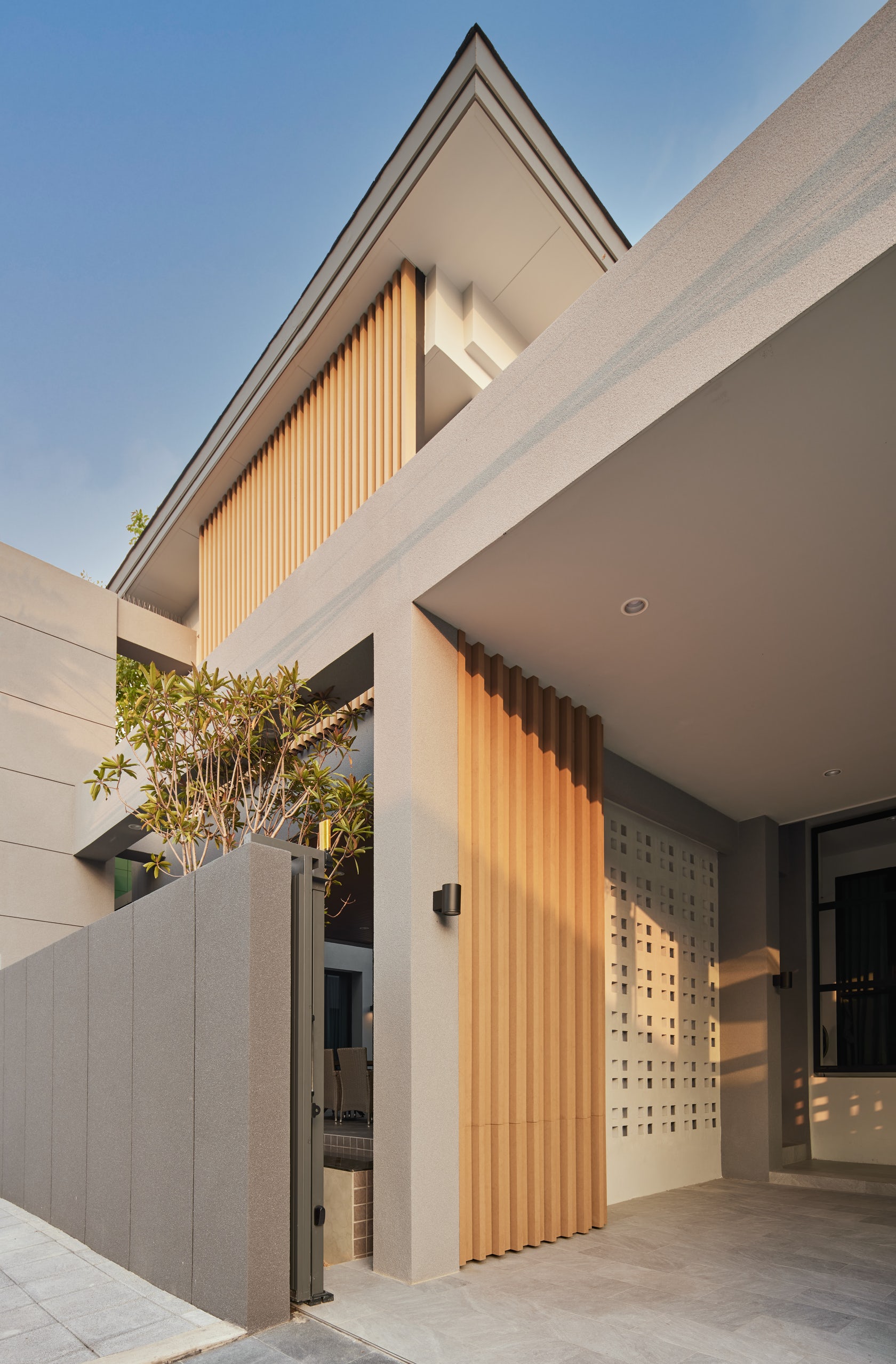 © S + S Architects