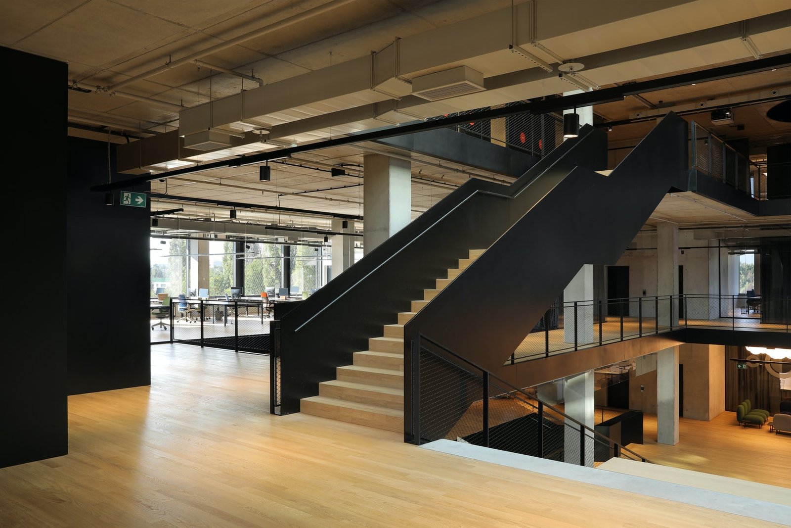 © استوديو 3LHD