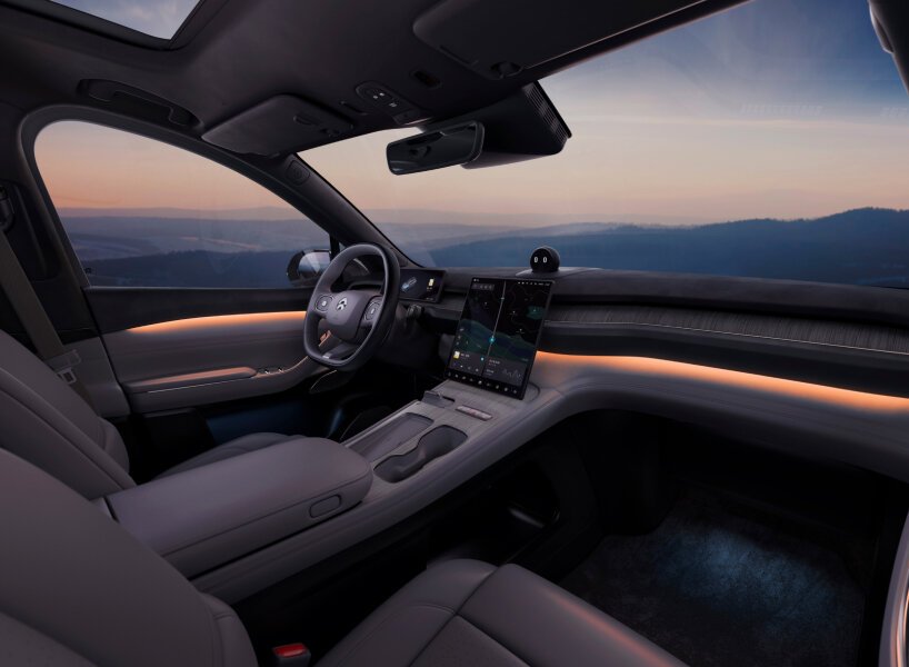 تتحدى ES7 SUV من NIO تسلا من خلال 10 أوضاع قيادة ، وقمرة قيادة رقمية ، وقيادة ذاتية