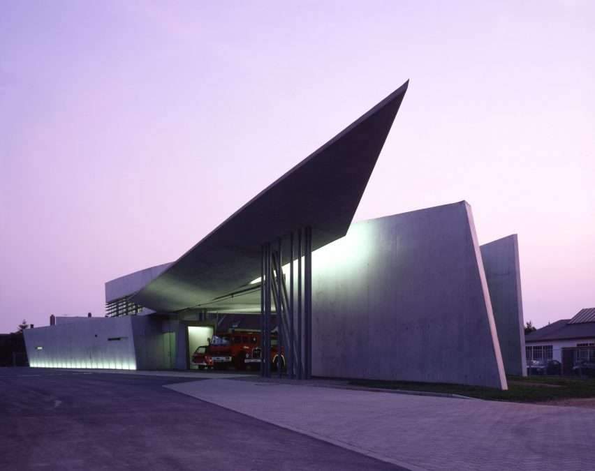 Zaha Hadid's embrace of deconstruction potential