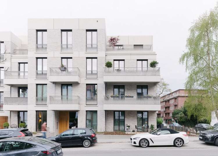 مبنى مدرج على طول Alster / blrm Architekt * innen - Windows ، الواجهة