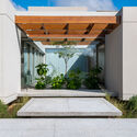 LP House / lb + mr - التصوير الخارجي ، الواجهة ، الخرسانة ، الحديقة
