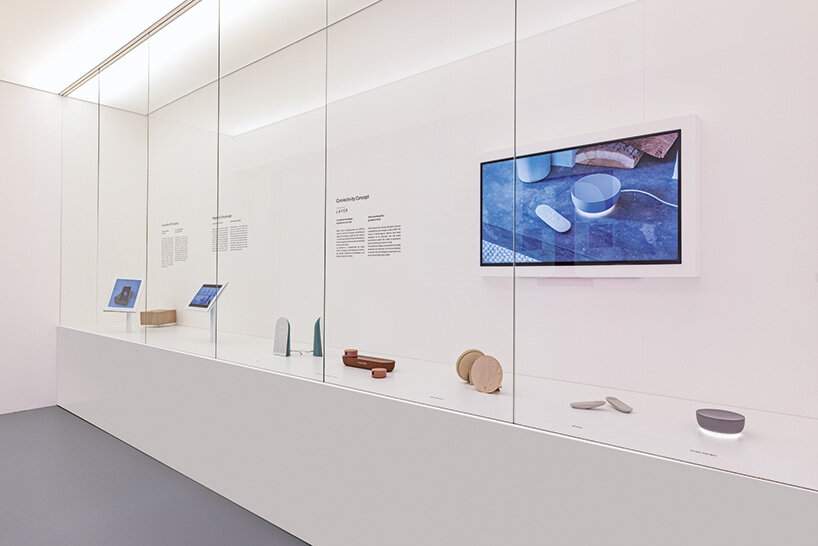 deutsche telekom & LAYER's magenta-mirrored installation reflects connectivity