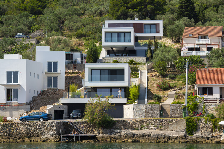 Houses KJS / SODAA - Exterior Photography, Windows, Waterfront, Facade, Coast