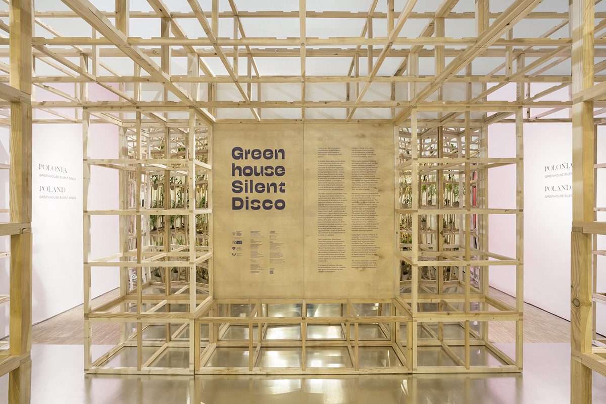 Revealing the installation of a fear matrix with terracotta pots at Triennale Milano 2022
