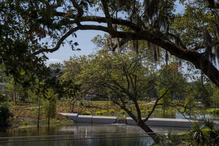 Outdoor theater and submerged walkway of the New Orleans Museum of Modern Art's Sculpture Garden Annex