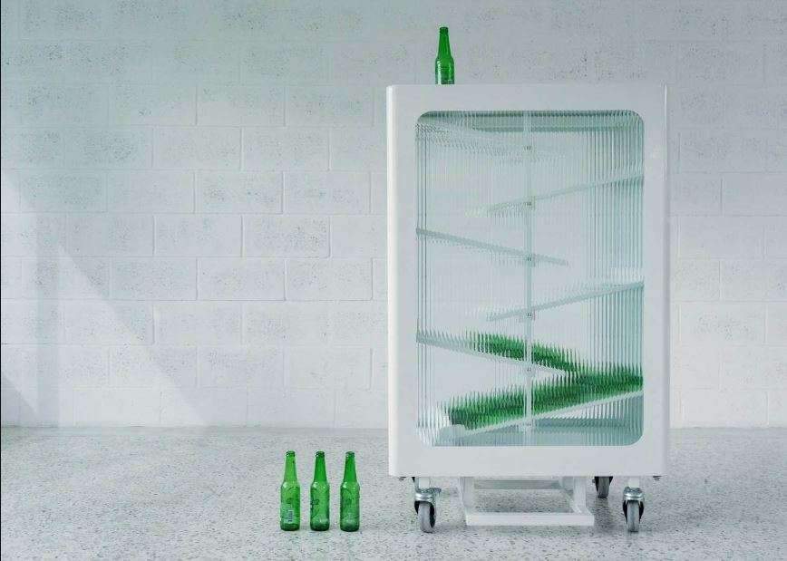 Interactive Glass Recycling Bin boosts sustainable living صندوق إعادة تدوير الزجاج التفاعلي يعزز الحياة المستدامة