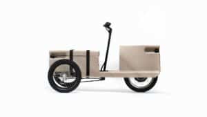 EOOS makes electric tricycles for adults using plastic waste تصنع EOOS دراجات كهربائية ثلاثية العجلات للبالغين باستخدام النفايات البلاستيكية