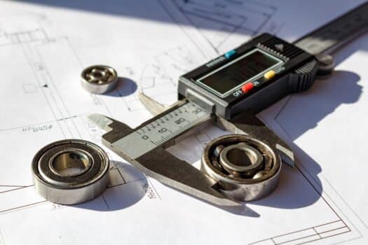Measurement of the used ball bearings diameter by a digital caliper. How to clean digital calipers the right way.