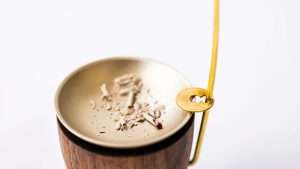 Tokinari: incense to convey times by Kondo Chinatsu البخور