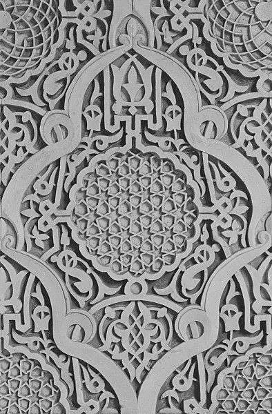 زخارف العمارة الإسلامية عبر العصور