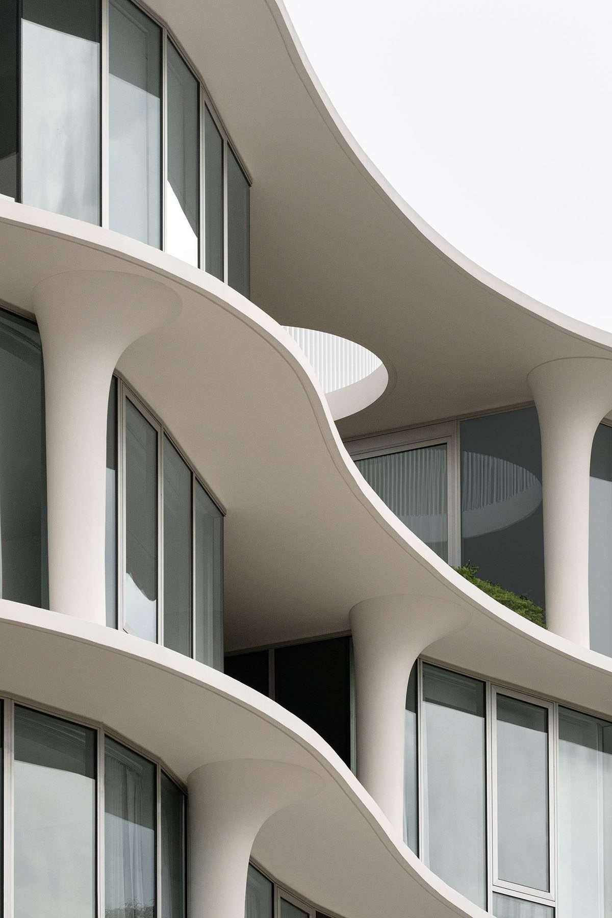 Residential apartment design featuring organically sculpted columns in Melbourne