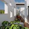منزل مع ساحات فناء / Christos Pavlou Architecture - تصوير داخلي ، واجهة
