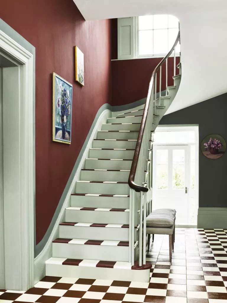 Generating interest by using harlequin or check flooring