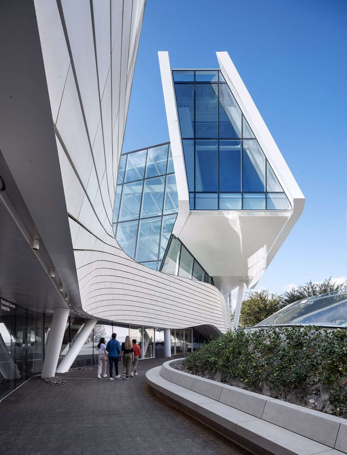 Complete Orange County Museum of Art in California