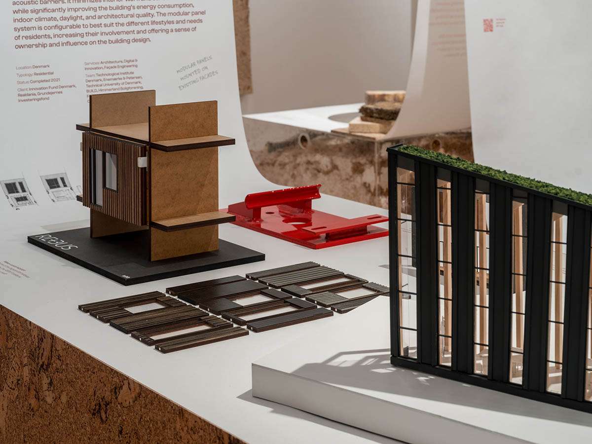 Opening of an exploratory exhibition in Aedes dealing with the environmental impact of the industry