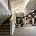 Lumit Art High School / Lukkairoinen Architects - التصوير الداخلي ، السلالم ، الكرسي ، الدرابزين