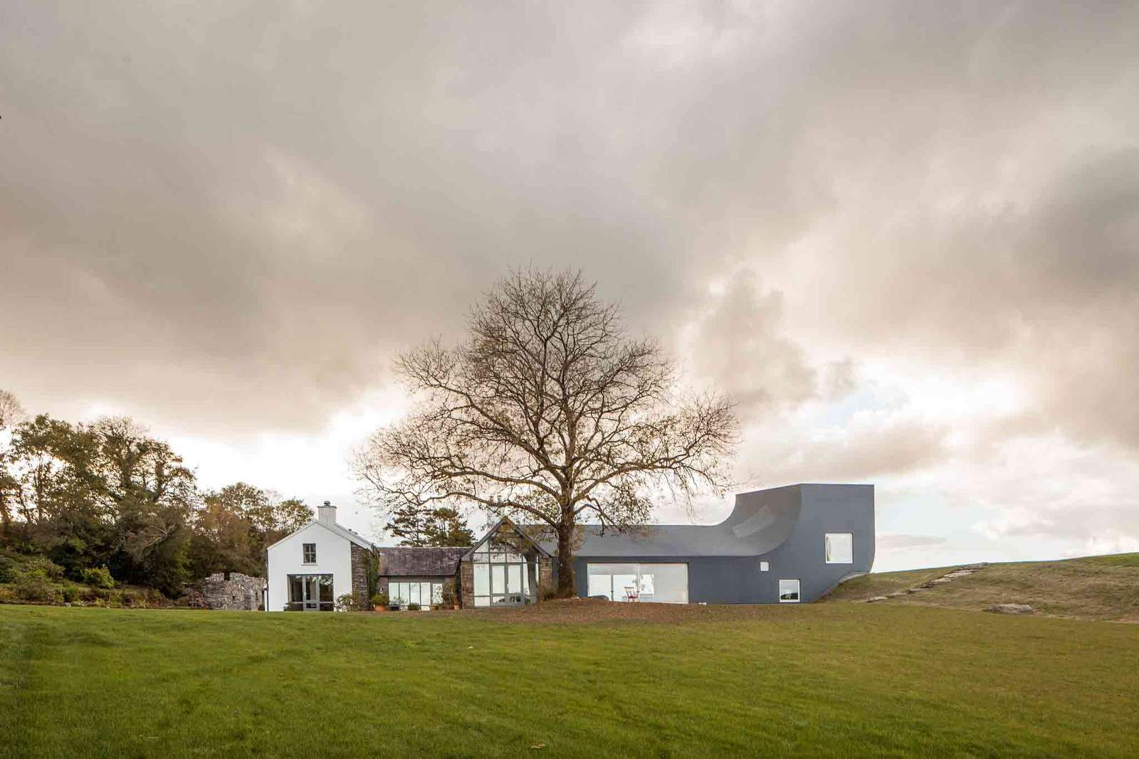 House in Inchigeelagh by Markus Schietsch Architekten