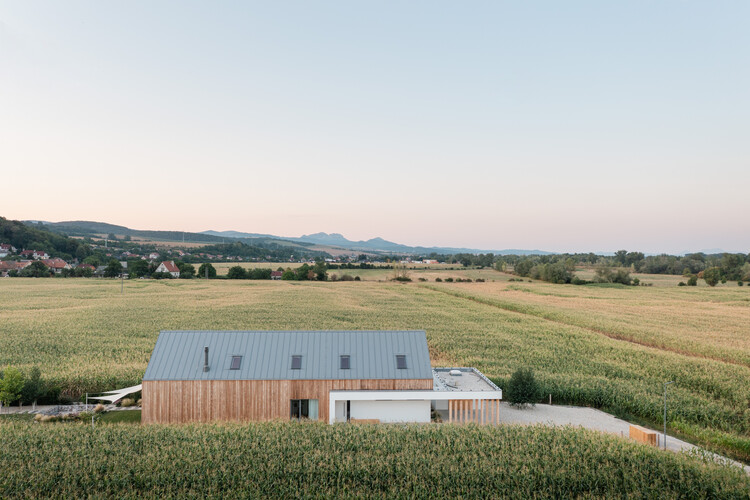 House with Atelier / Monmar ateliér - Exterior Photography, Windows