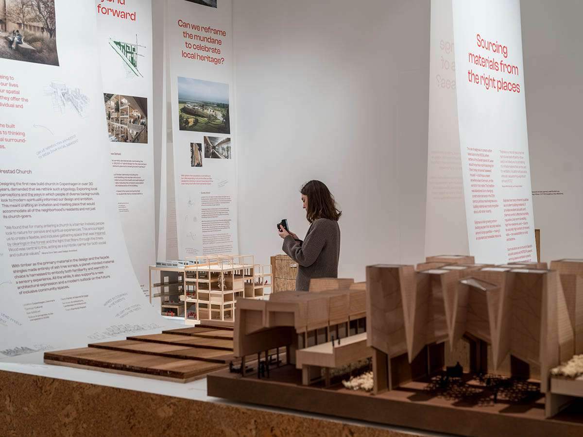 Opening of an exploratory exhibition in Aedes dealing with the environmental impact of the industry