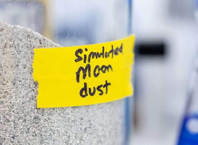 ‘cosmic concrete’ made from potato chips, salt, and dust can be used to build homes on mars