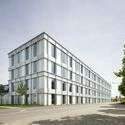 Uhlmann Office Building / Barkow Leibinger + Kinzo - التصوير الخارجي ، الواجهة
