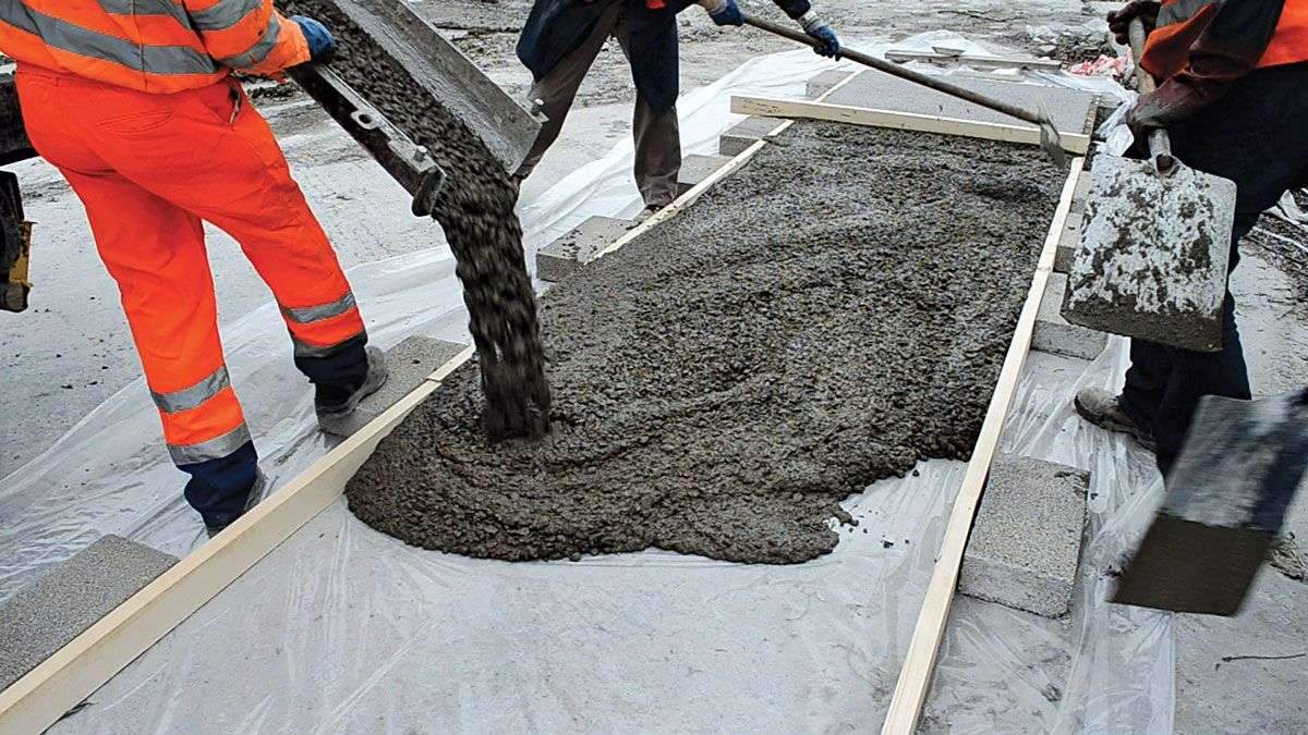 Comparison between cement and concrete in building materials