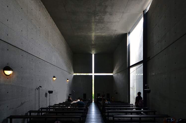 The Use of Light as a Divine Element in 5 Modern Churches - Image 1 of 15