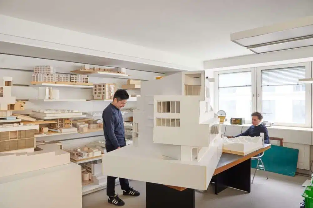 أزمة اسم المهندس المعماري