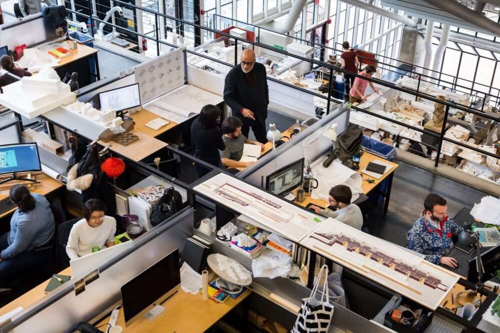 أزمة اسم المهندس المعماري