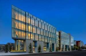 أول مبنى خشبي في كاليفورنيا