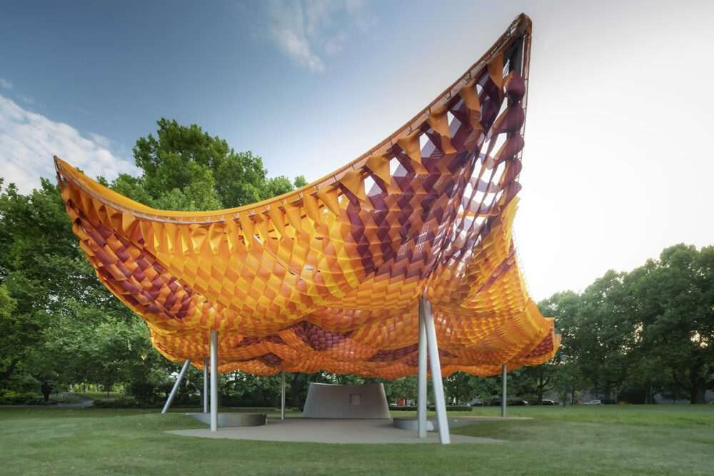 Exploring the possibilities of fabric-based architecture
