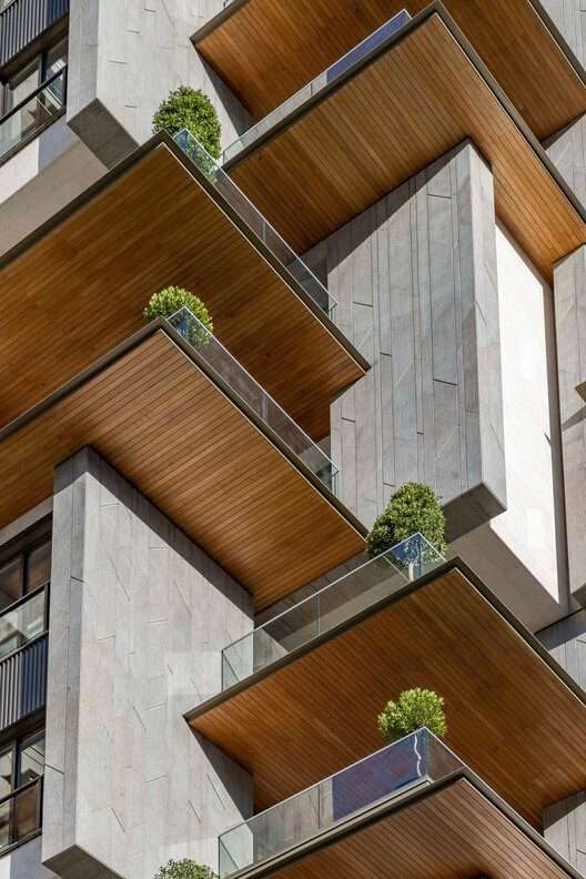 مبنى أران السكني / Pargar Architecture and Design Studio - التصوير الداخلي ، السلالم ، الخشب ، الواجهة ، الدرابزين