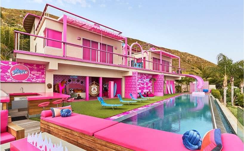 عاد منزل أحلام Malibu الشهير من باربي إلى Airbnb بعد تغيير اللون الوردي بالكامل