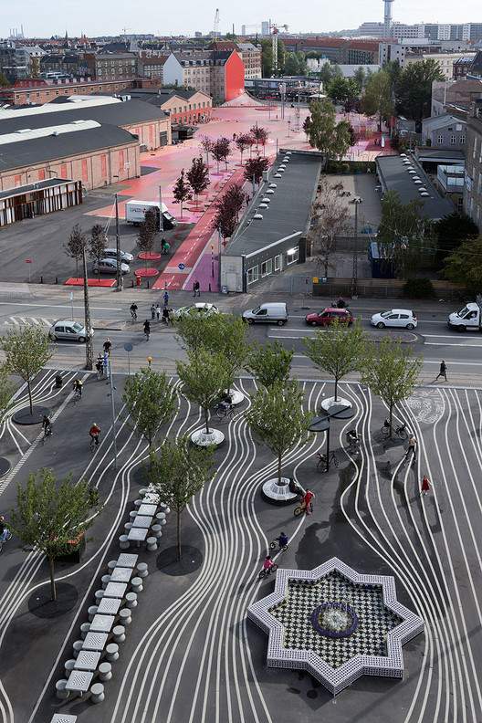 From Tiny Squares to Urban Parks: 100 Public Spaces From All Around the World - Image 56 of 112